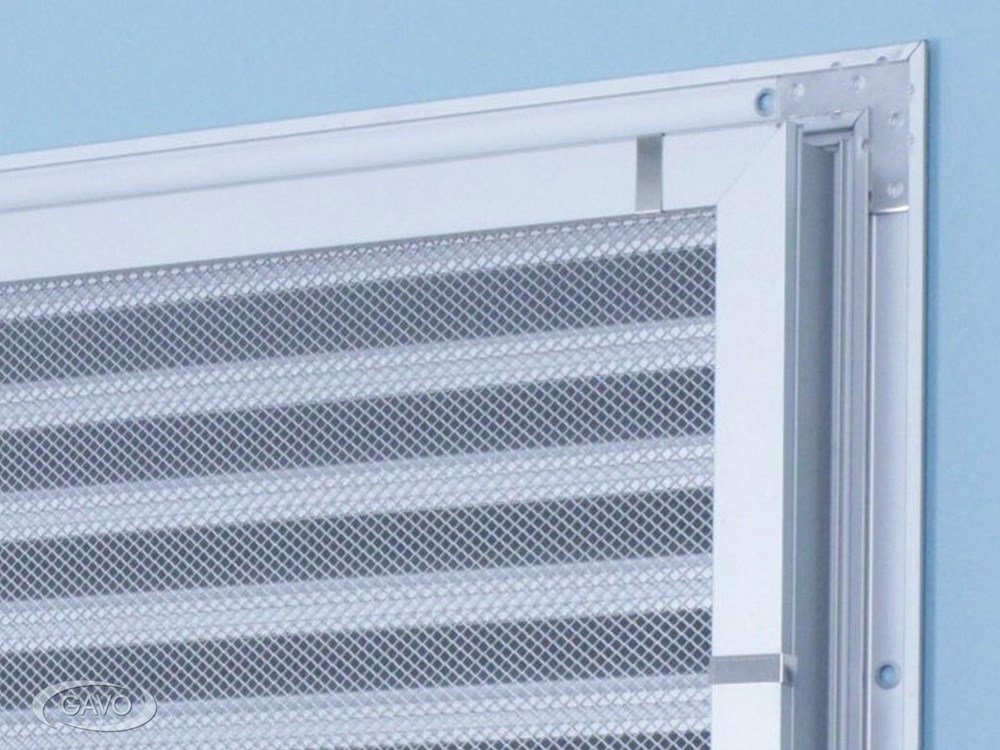 Lamellenrooster aluminium met vliegengaas geanodiseerd