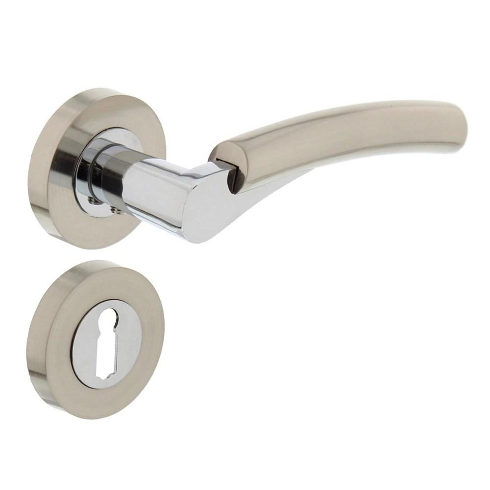 Deurkruk 1700 Bryan op rond rozet 7mm nokken met sleutelgat plaatjes chroom/nikkel mat afbeelding