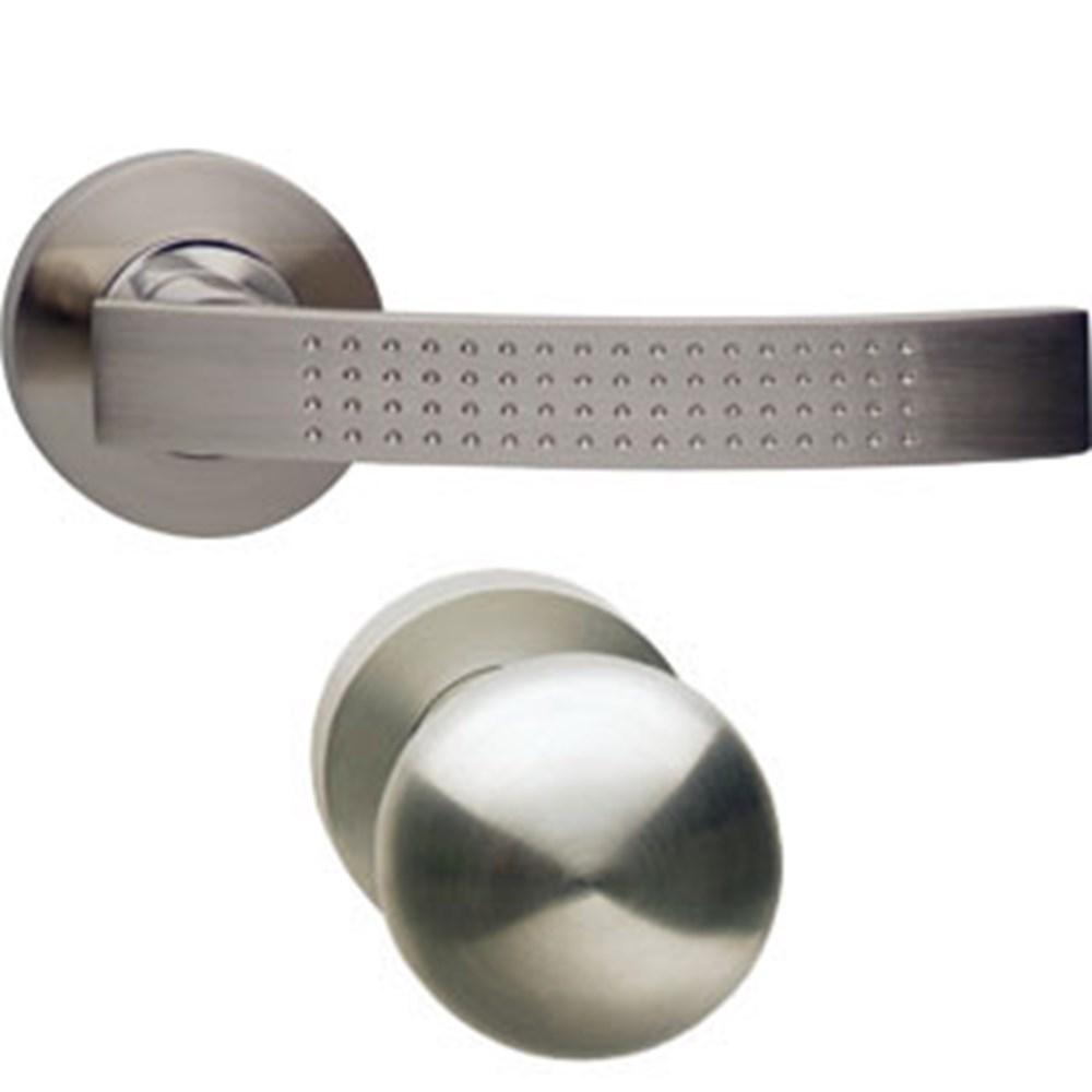 Wisselgarnituur links 1696 William op rond rozet 7mm nokken met profielcilindergat plaatjes nikkel m afbeelding