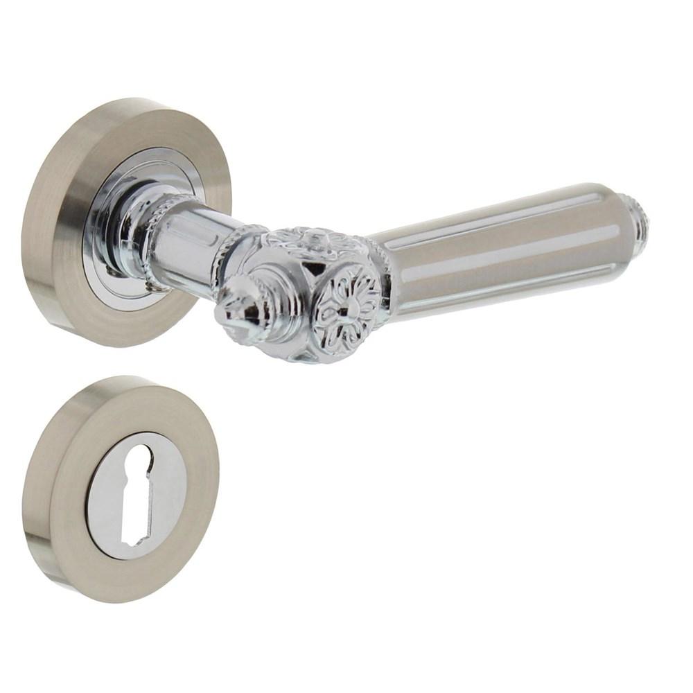 Deurkruk 1716 Julietta op rond rozet 7mm nokken met sleutelgat plaatjes chroom/nikkel mat afbeelding