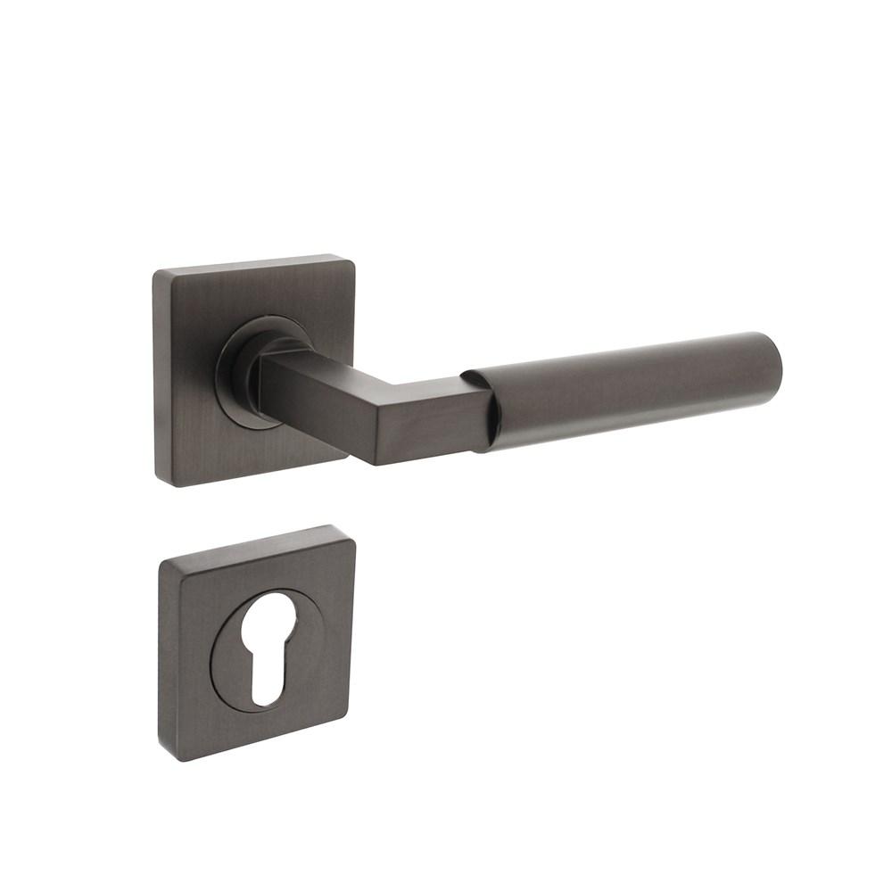 Deurkruk Baustil op vierkante rozet met nokken 55x55x10mm en profielcilindergat plaatjes antraciet-g afbeelding